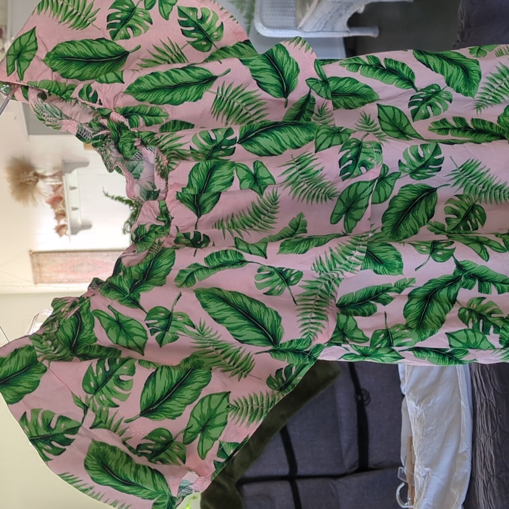 Top - Picture 2 of 6